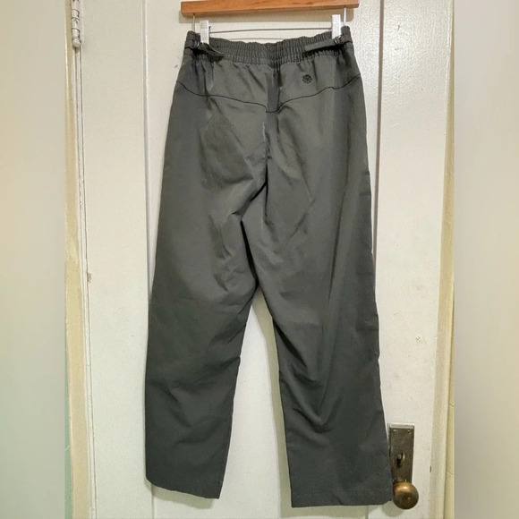 Nike Sportswear Dri-FIT Tech Pack Women's Mid-Rise Woven Pants size small petite - Picture 6 of 7